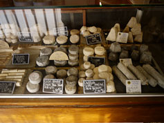 Fromages au marché d'Aligre