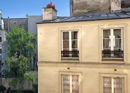 Vue de la fenêtre de la salle de bain