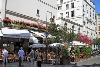 Le Café de La Palette rue de Seine près des Beaux-Arts