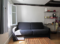 Le salon (canapé plié)